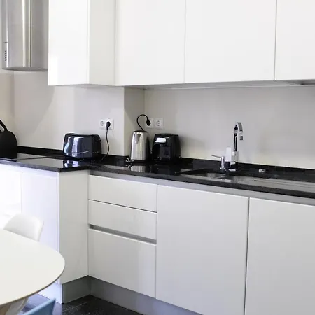 Apartment Near Marques Pombal Square Lisbon