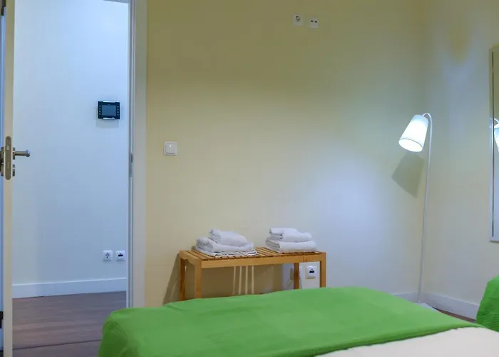 Near Marques Pombal Square Apartment