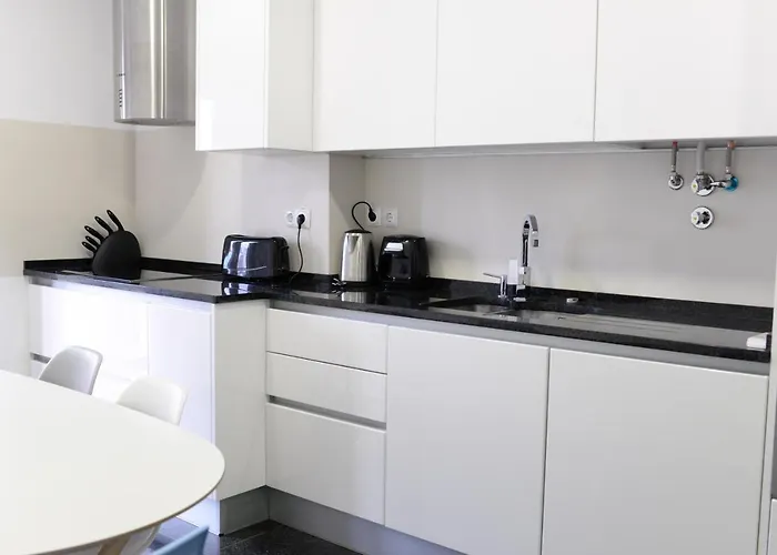 Apartment Near Marques Pombal Square Lisbon
