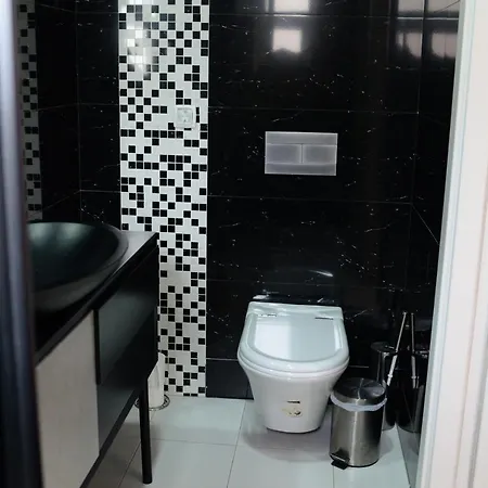 Apartment Near Marques Pombal Square Lisbon